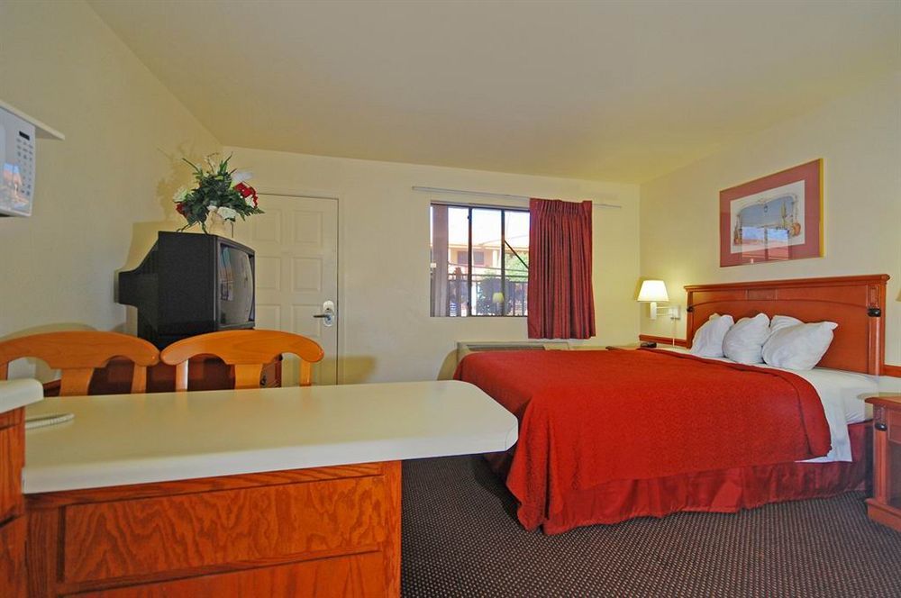 American Inn & Suites Mesa Zewnętrze zdjęcie